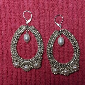 NEW freshwater pearl with sterling silver earrings